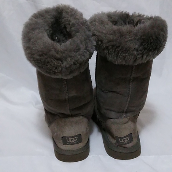 UGG boots sz 7 - Picture 3 of 7